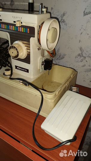 Швейная машина elekta