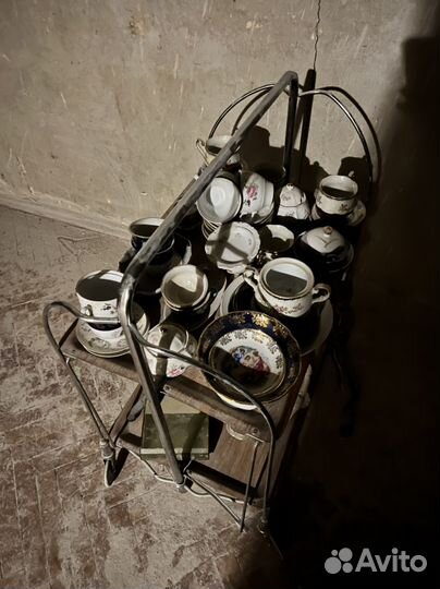 Столик и посуда антикварная СССР