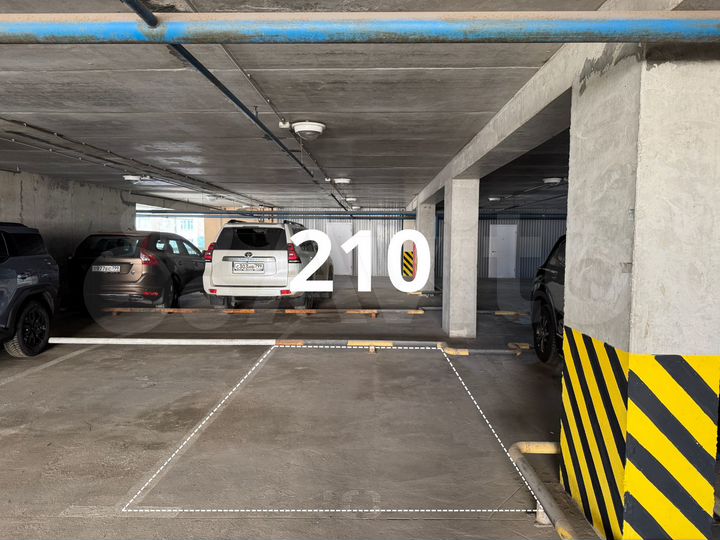 Машиноместо, 15 м²