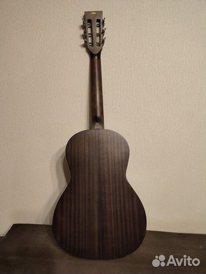 Акустическая гитара