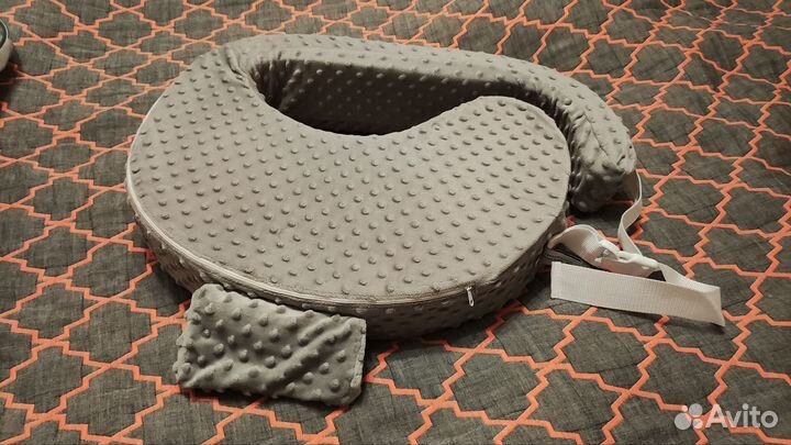 Б/у подушка для кормления