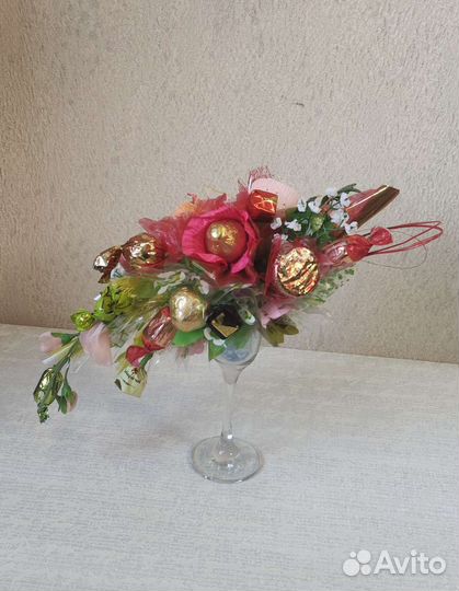 Подарок из конфет