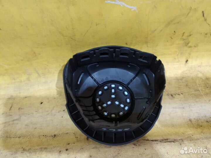 Крышка безопасности новая Mercedes Benz W205 213