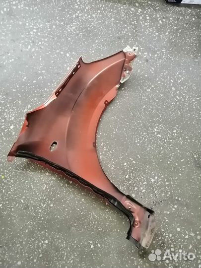 Крыло Б/У D46152211