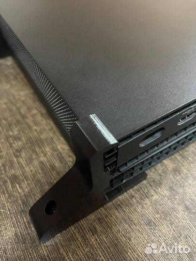 Держатель настенный Xbox One X кронштейн XboxOne X