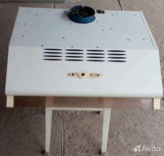 Кухонная вытяжка бу, 60 см