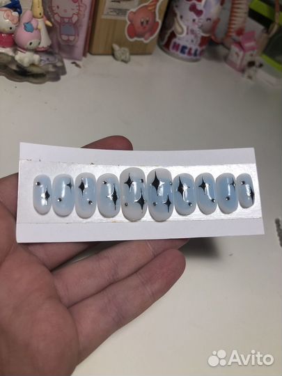 Накладные ногти с клеем