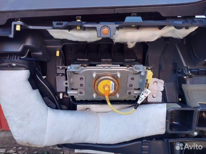 Торпедо Toyota Camry AVV50-1050975 2AR-FXE 2015