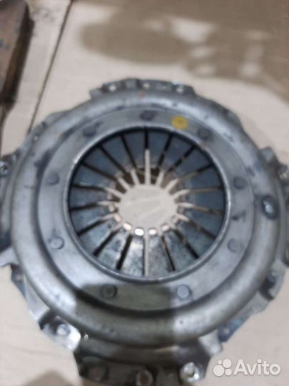 Корзина и диск сцепления на Mazda titan