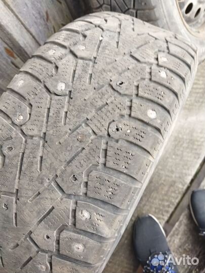 Продам зимнюю резину на штампах