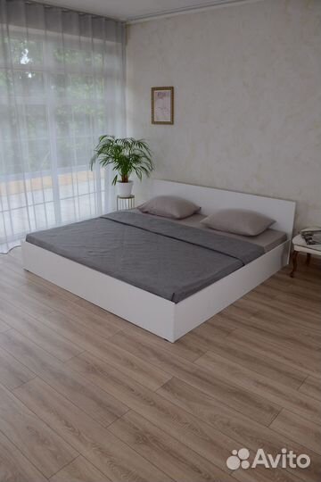 Кровать белая с матрасом 180х200 новая Милена