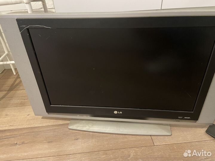 Телевизор LG RZ-32LZ55