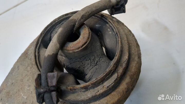 Ступица (кулак, цапфа) левая задняя Mitsubishi Outlander, 2006