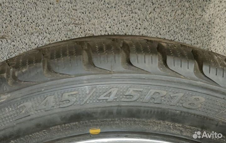 Delinte AW5 245/45 R18
