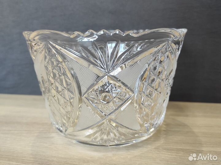 Вазы хрустальные