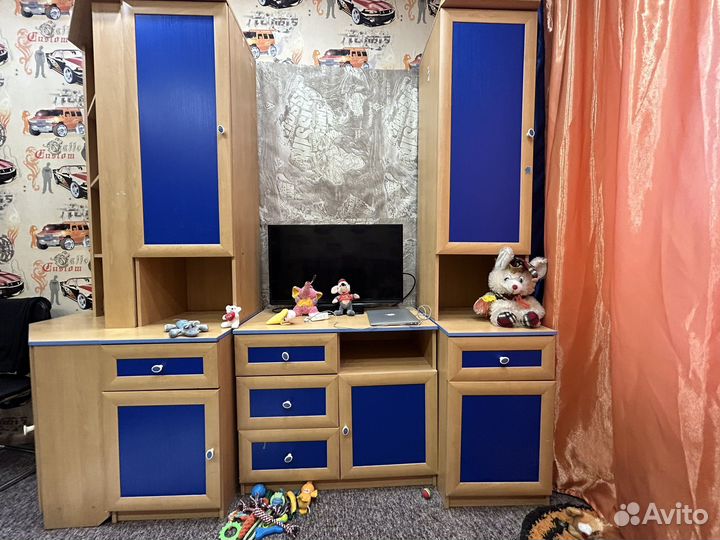 Продается детская стенка в хорошем состоянии