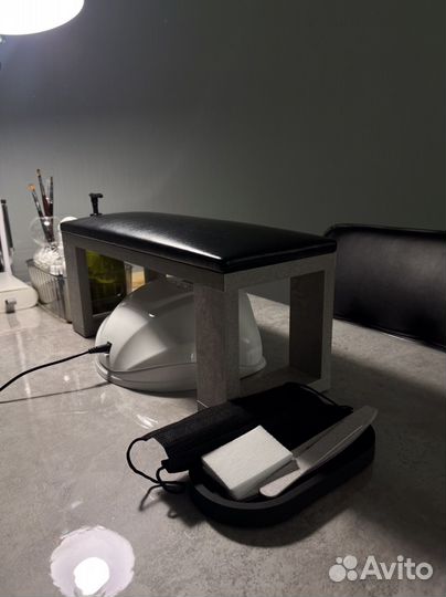 Аренда рабочего места мастера маникюра/бровиста