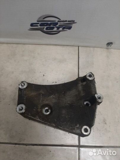 Кронштейн генератора Лада Веста 21129 2017