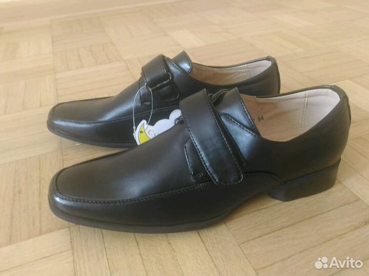 Туфли новые для мальчика 33,34 и 36 размеры