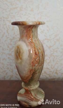 Ваза из оникса