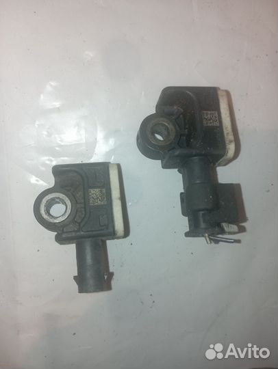 Датчик удара Mercedes W166 A1668210151