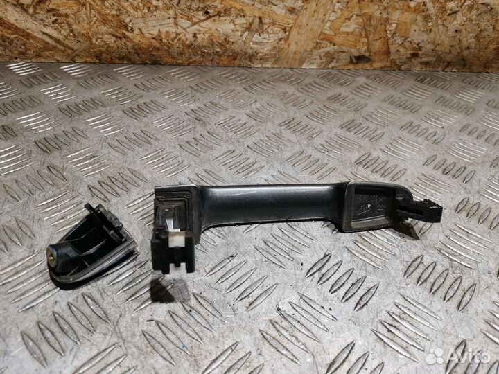 Ручка двери передняя левая Kia Ceed 1