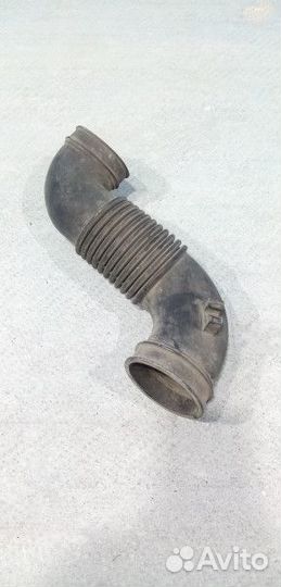 Патрубок воздушного фильтра Suzuki Liana (ER)