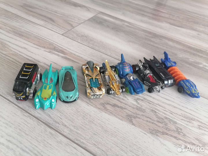 Машинки Hot wheels