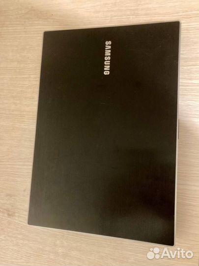 Ноутбук Samsung (np300v4a),14