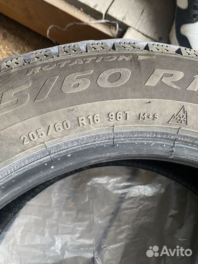 Pirelli Ice Zero 205/60 R16