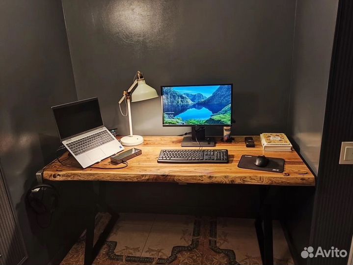 Компьютерный стол из дуба