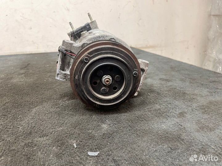 Компрессор кондиционера Land Rover Velar L560 2.0