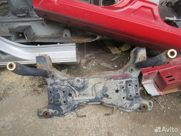 Подрамник передний Ford Focus 2