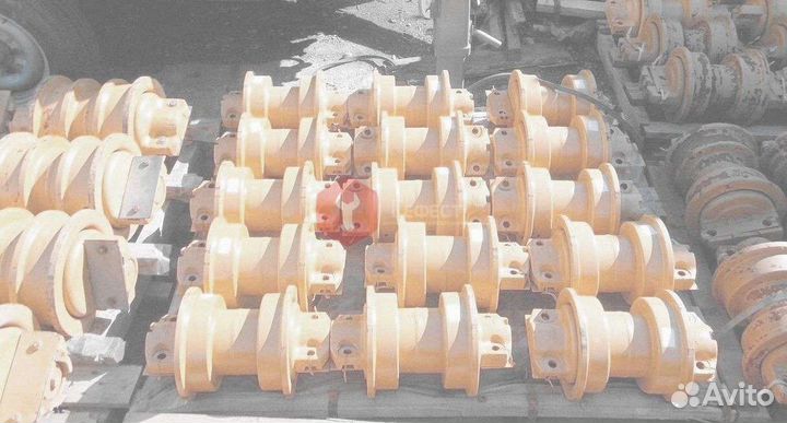 Каток опорный Hitachi ZX350LCH-5G