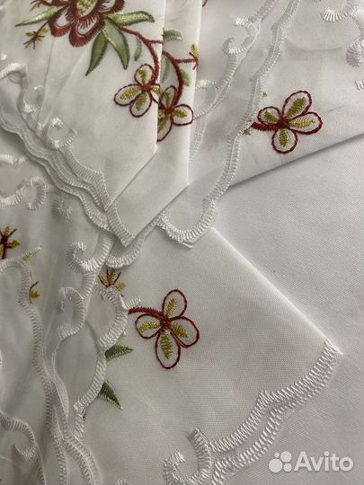 Скатерть новая 150х220 + 12 салфеток