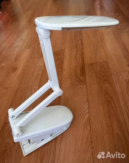 Лампа настольная