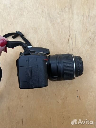 Зеркальный фотоаппарат Nikon D3000