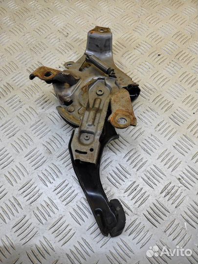 Педаль стояночного тормоза Lexus Rx 330 (U3) Ii