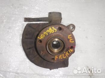 Кулак передний правый