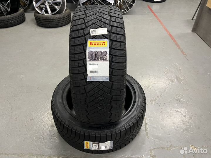 Pirelli Ice Zero FR 185/60 R15 88T