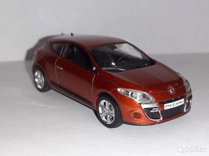 Коллекционная модель renault megane 3 coupe