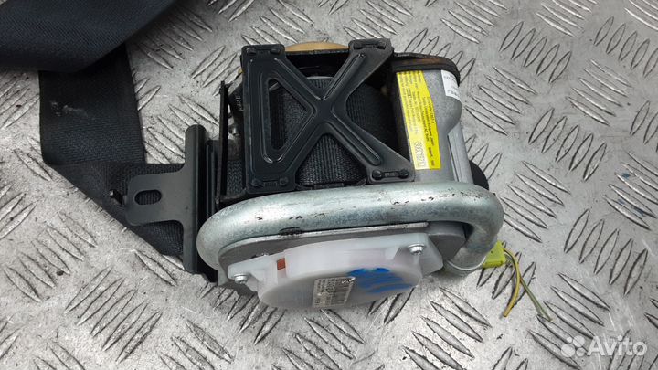 Ремень безопасности Nissan Note E11 2008