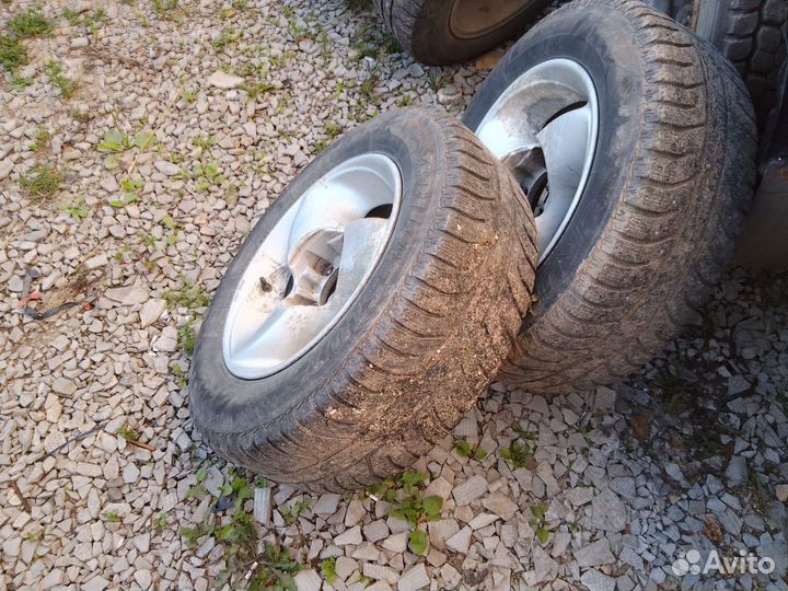 Emerald Greckster Gold 215/65 R16 и 215/65 R16