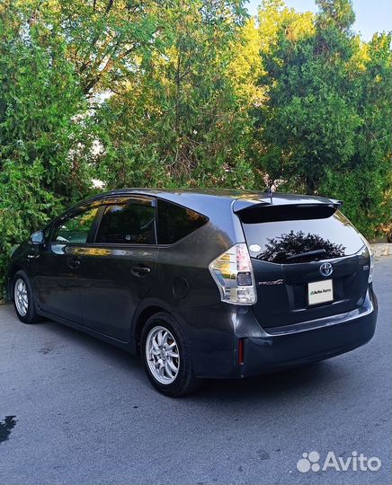 Toyota Prius Alpha 1.8 CVT, 2012, 111 000 км