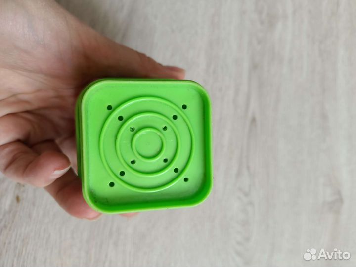 Пирамидка из стаканчиков