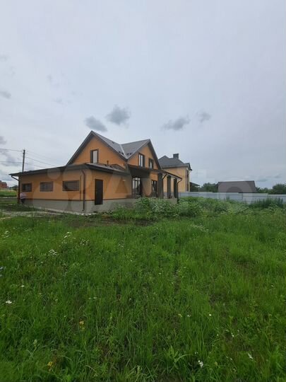 Дом 185 м² на участке 10 сот.