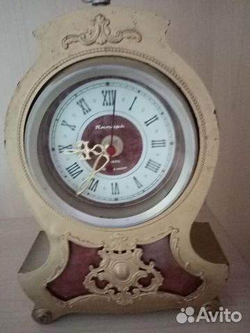 Часы настольные кварцевые 