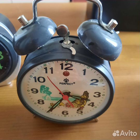 Часы будильник