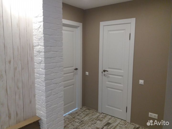 Двери белые с коробкой