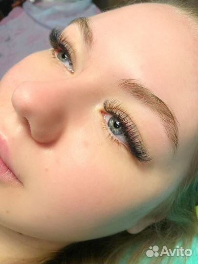 Мастер по наращиванию ресниц